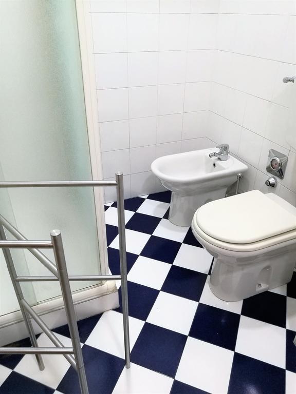 Farolfi Apartments Carracci Bolonya Dış mekan fotoğraf