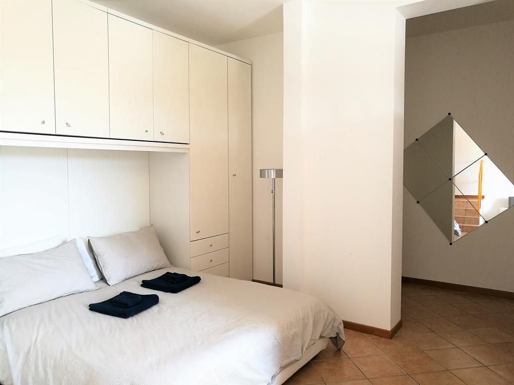 Farolfi Apartments Carracci Bolonya Dış mekan fotoğraf